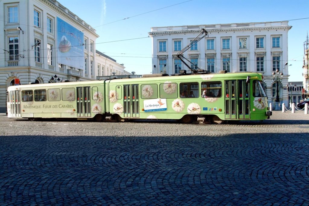 Tram-Printed-with-ad-Martinique